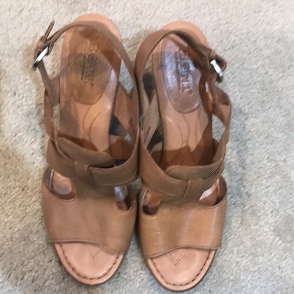 Born Leather Leather Block Heels Open Toe Ankle Strap Sandal- Size 9M - Picture 2 of 12